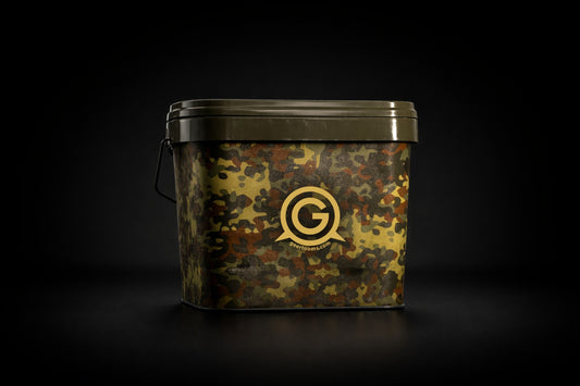 Flecktarn camo bucket 10 L | Forgotten Flavours collab
