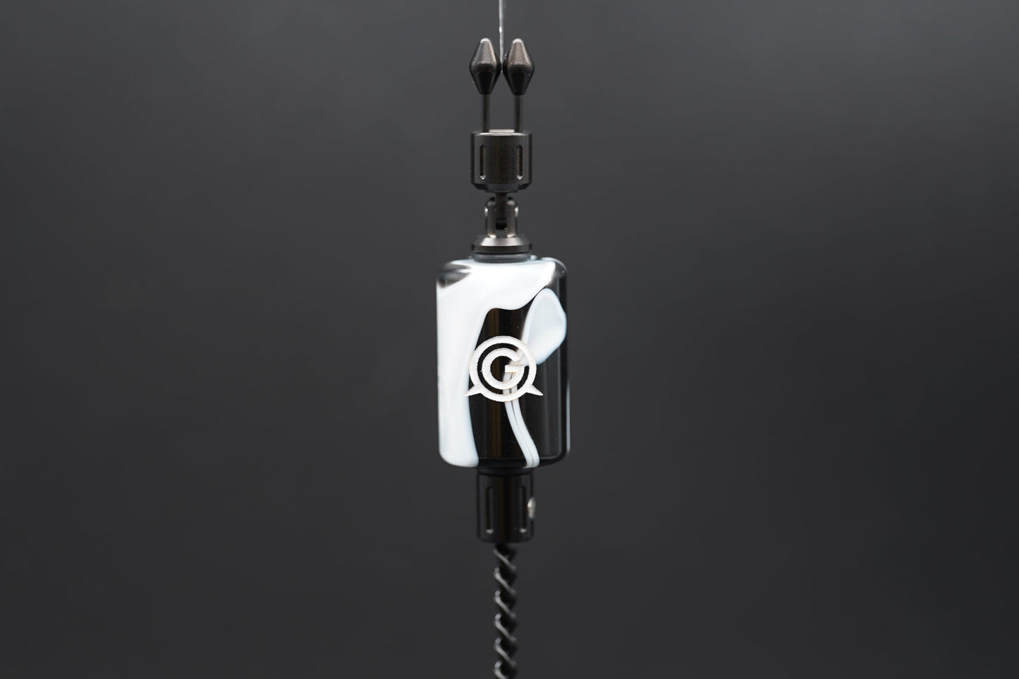 Marble | Black & pearly white | White logo | 10 gram