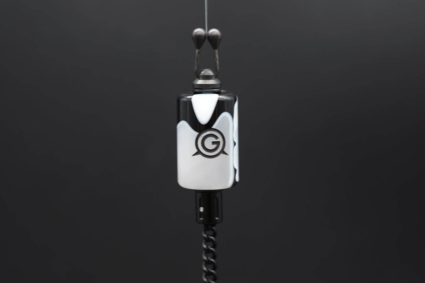 Marble | Black & pearly white | Black logo | 10 gram