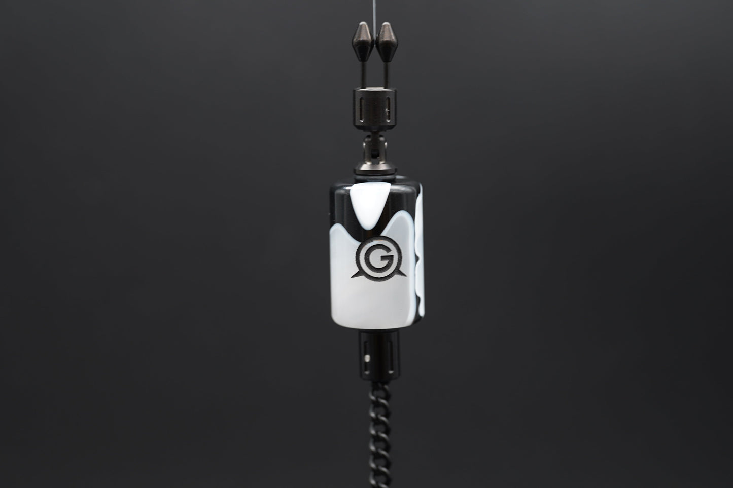Marble | Black & pearly white | Black logo | 10 gram